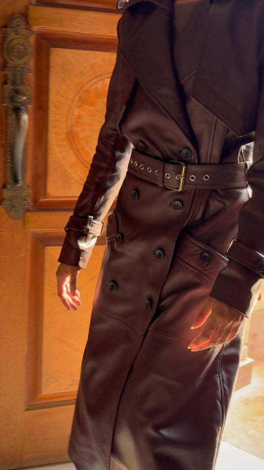 5 Ways to Style Your Burgundy Leather Trench Coat for Fall and Winter