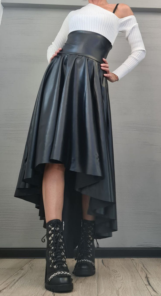 The Do’s and Don’ts of Styling Long Leather Skirts