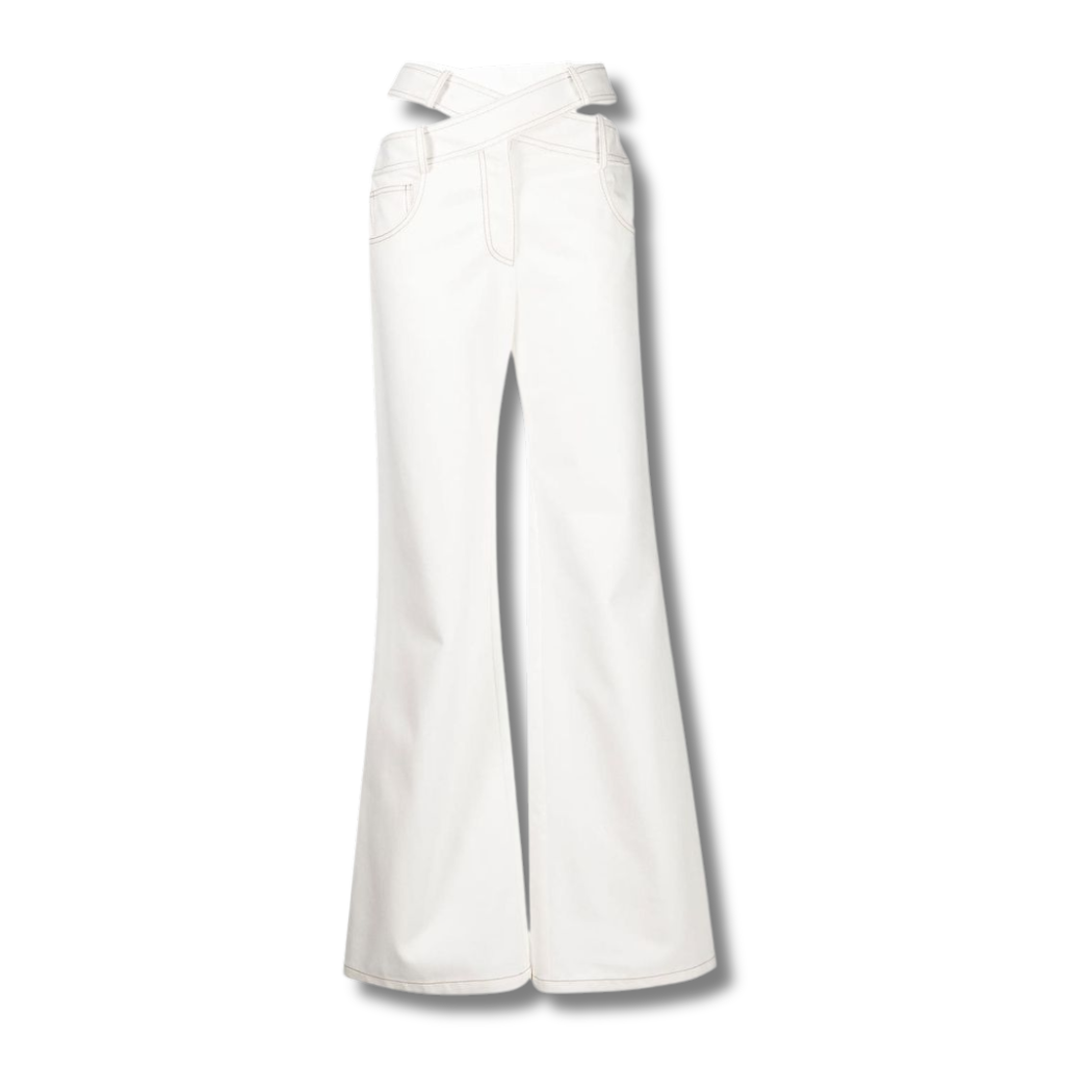 Elevate your style with our White Wide Leg Leather Pants featuring a chic crisscross waistband. These statement-making leather pants also include two front pockets and two back pockets. Shop now for a sophisticated and trendy look!