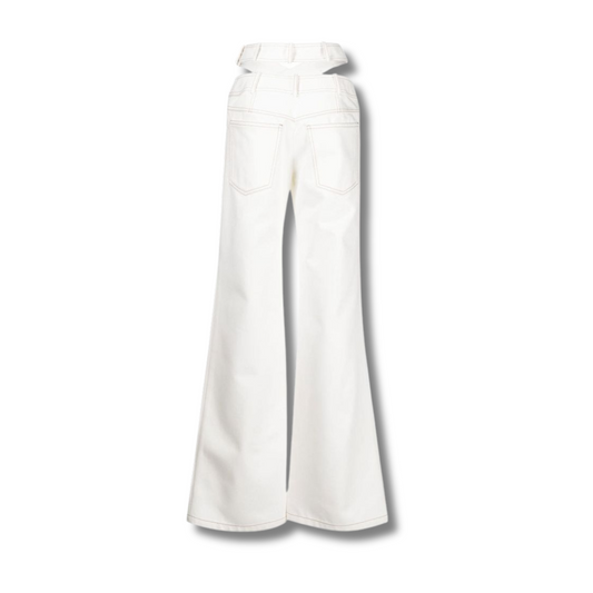 Elevate your style with our White Wide Leg Leather Pants featuring a chic crisscross waistband. These statement-making leather pants also include two front pockets and two back pockets. Shop now for a sophisticated and trendy look!